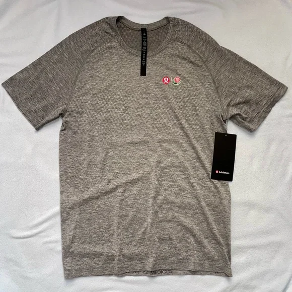 Mens Lululemon x Rose Bowl Gray Metal Vent SS 5K, MSRP $98 - Picture 2 of 10